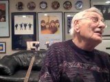Grand-père donne son avis sur la musique dubstep