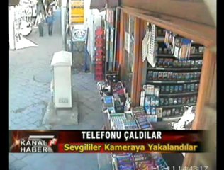 Genç Aşıklar Telefon Çalarken Yakalandı..KANALF