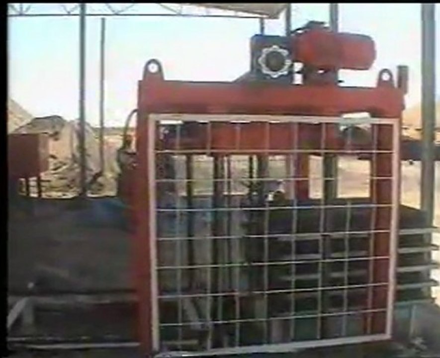 BPM 25'li BETON PARKE,BORDÜR ve BRİKET MAKİNASI