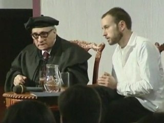 Manilow has surgery, Critics' Choice announce nominees