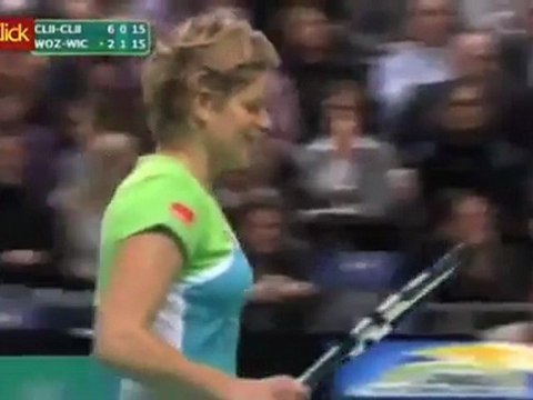 Mordida e beijo nos pés nos micos da semana