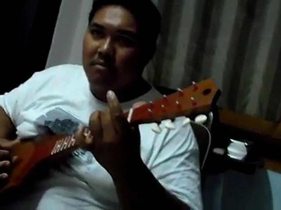 Hotel California au Ukulele, par Atamu ;)