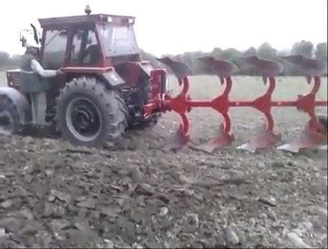 Tümosan Üzerinde Döner Pulluk Denemesi.mp4