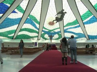 Oscar Niemeyer completa 104