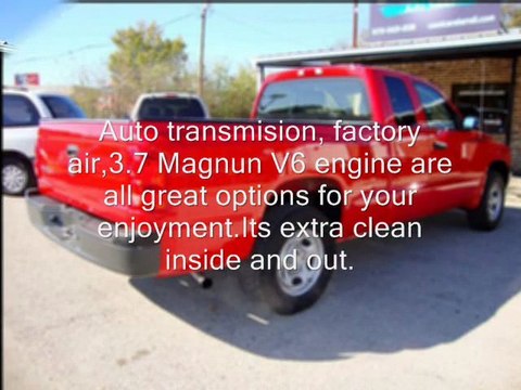 Lone Star Autos Sales Offers a Stunning 2007 Dodge Dakota 2WD Club 131 ST