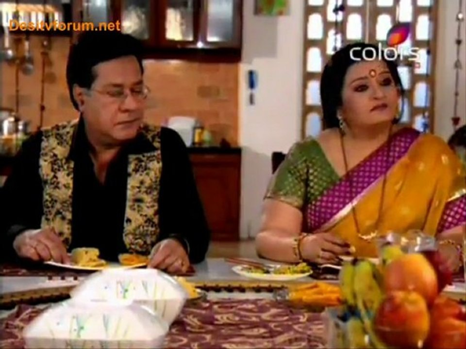 Hamari Saas Leela -15th December 2011 P1