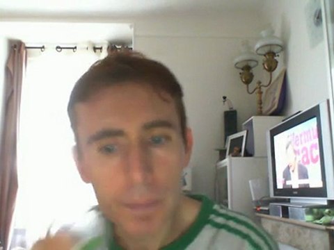 Wiwi égratigne rien à déclarer de Serge Faubert