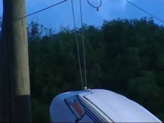 En ángulo de 90 grados quedó patrulla de policía