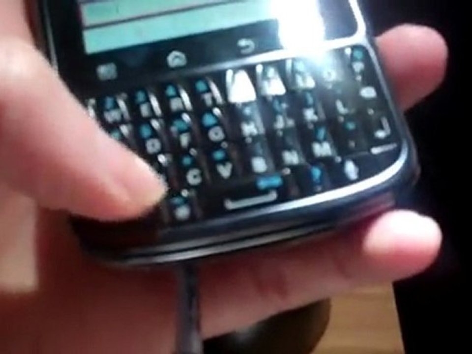 Motorola Droid Pro video