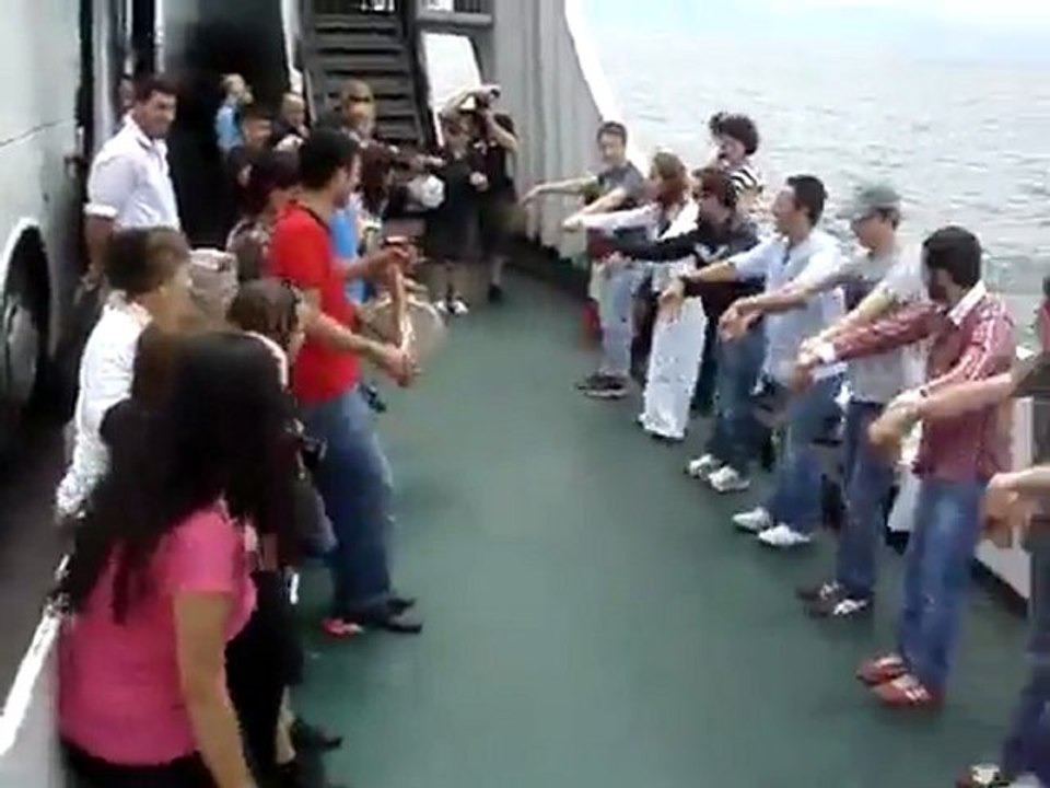 Bize Her Yer Karadeniz - Kadıköy Feribotta Süper horon