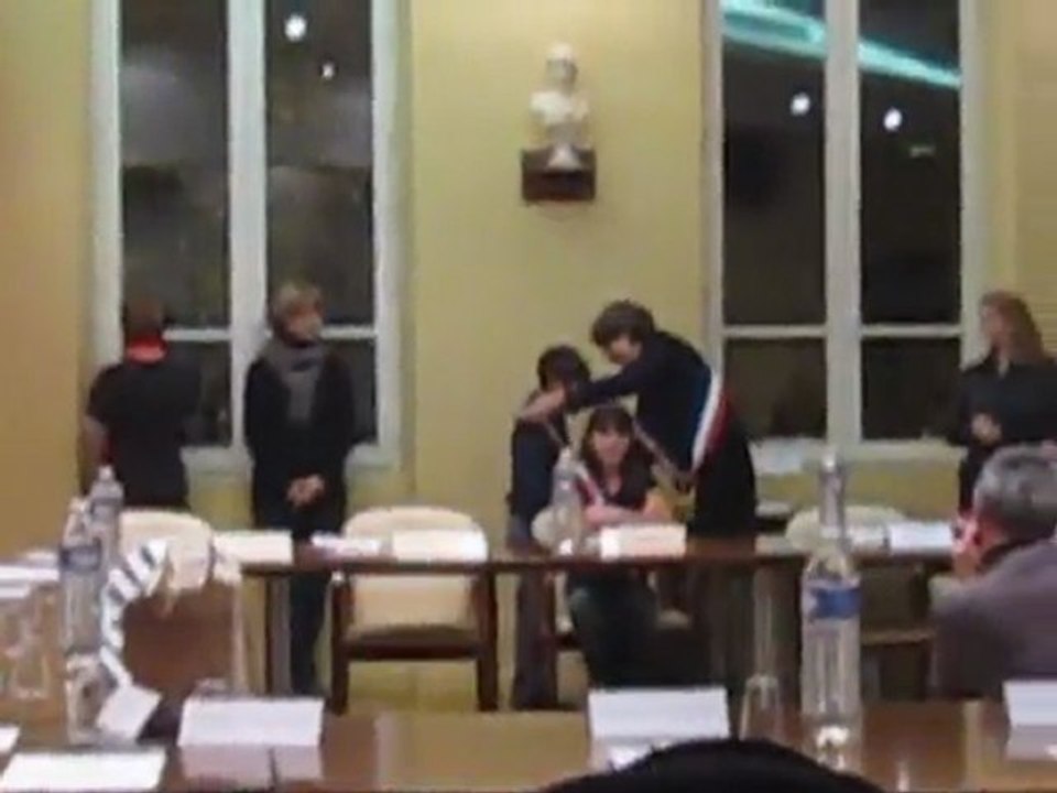 mathis elue au CME  de Camaret sur Aigues