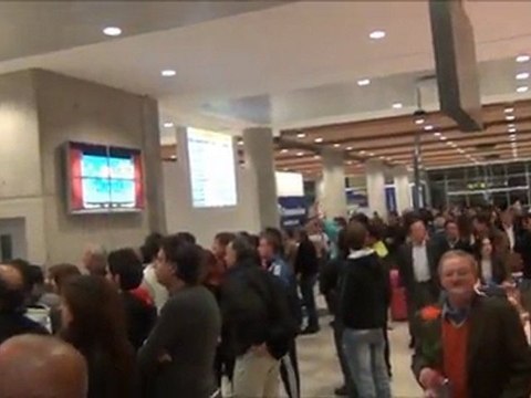 Πλάνα από την άφιξη της ΑΕΚ