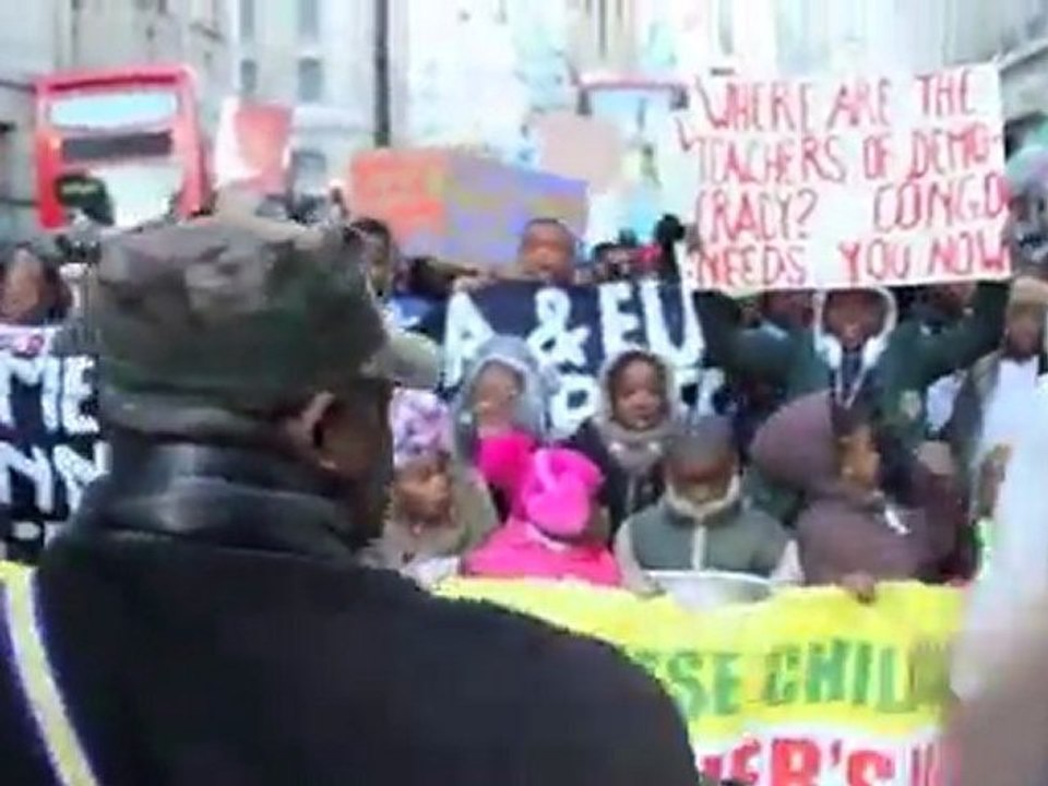 Manif monstre contre Kabila UK