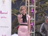 SNTV - Katy Perry Shows Off Her Curves At Perfume Launch