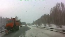 Tak nie wyprzedzaj tirów