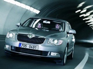 Skoda Superb шумоизоляция автомобиля
