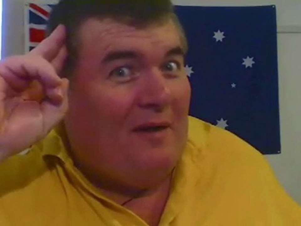 Justin Bieber PELTED With Eggs At Sydney Concert!!