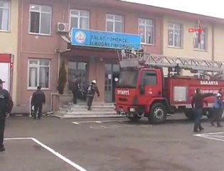 Öğrenciler Dersteyken Yangın Çıktı