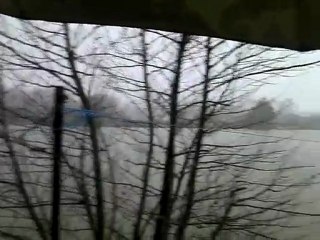 chuzelles sous une averse de neige