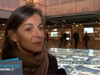 Survolez Paris du bout des doigts