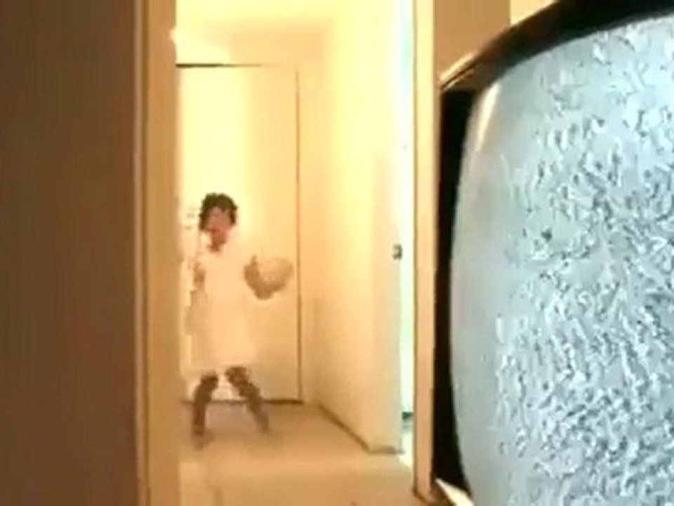 A small cute girl....hehehhehe