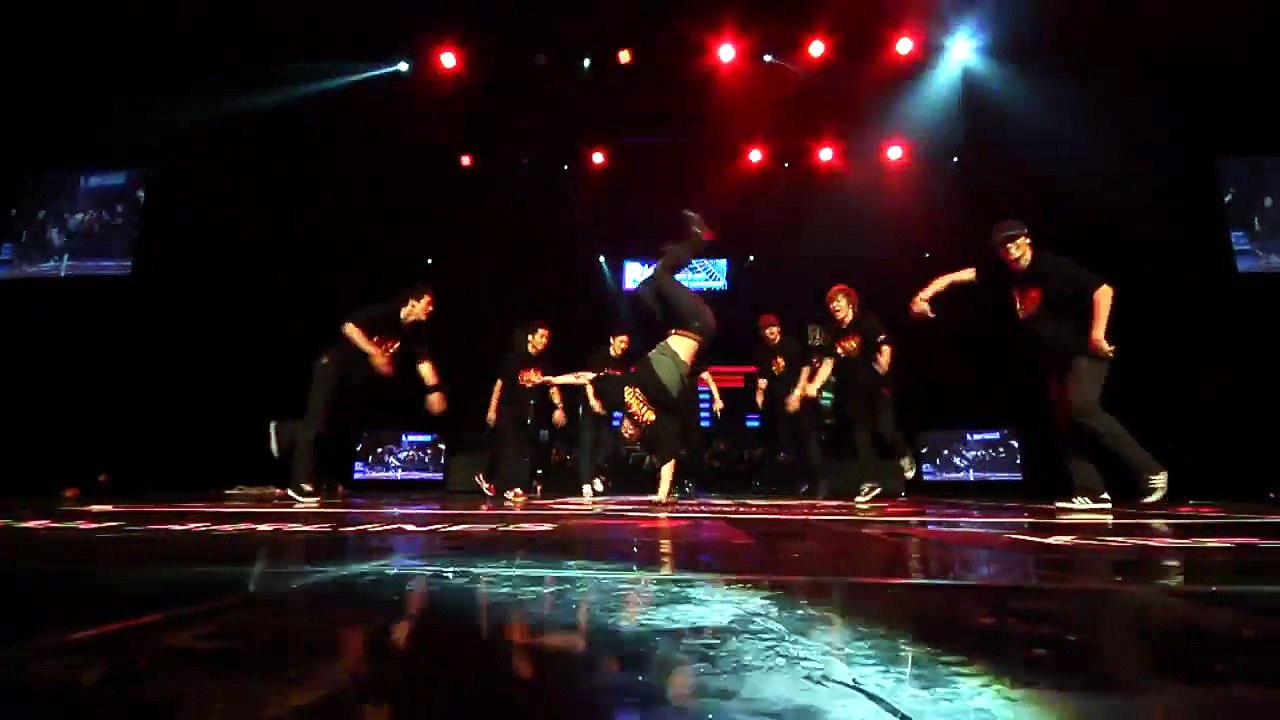Jinjo Crew (Korea) Showcase [R16 Korea 2011]