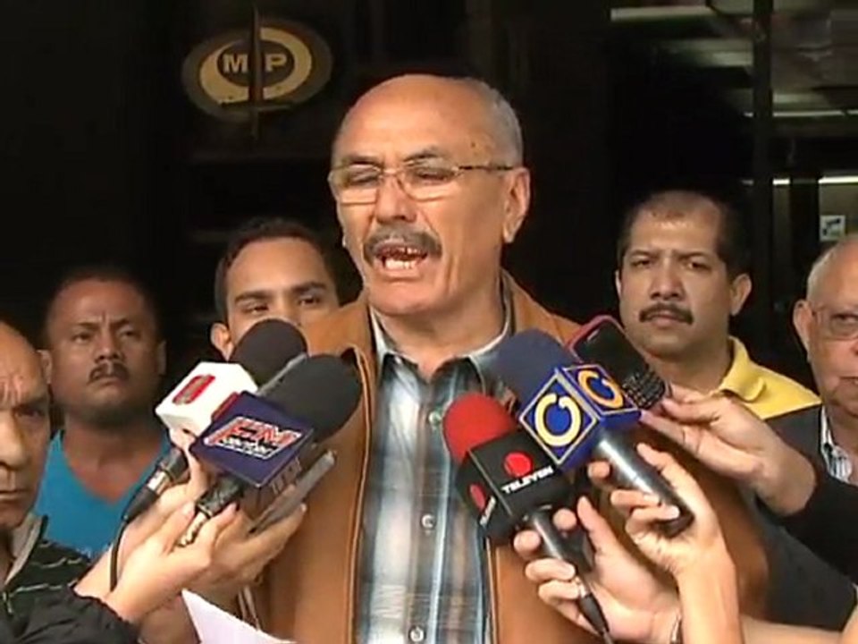 Denuncian descomposición de leche