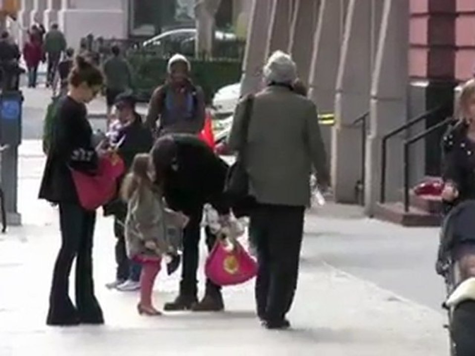 SNTV - Suri Cruise Has Meltdown and Make Up Dinner