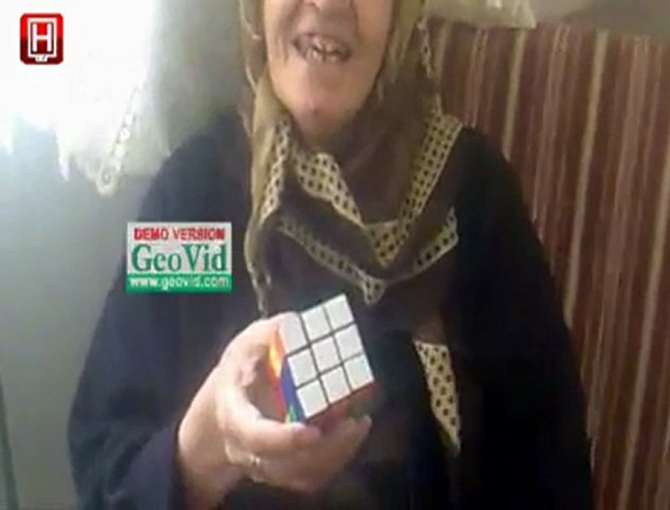 AKIL KÜPÜNÜ EN HIZLI YAPAN KADIN ))