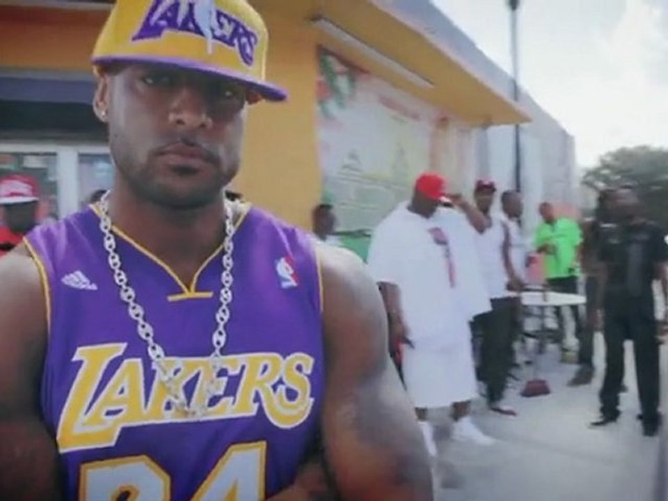 Booba Clip Corner A4 EXCLU 20011 Gato Feat Booba