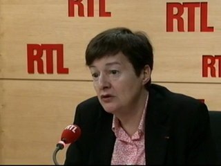 "Seuls 70.000 clients sont coupés, on espère les avoir raccordés d'ici ce soir", explique sur RTL Michelle Bellon, présidente d'ERDF, samedi matin