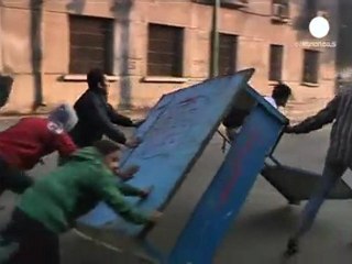 Troops clash with protesters in Cairo