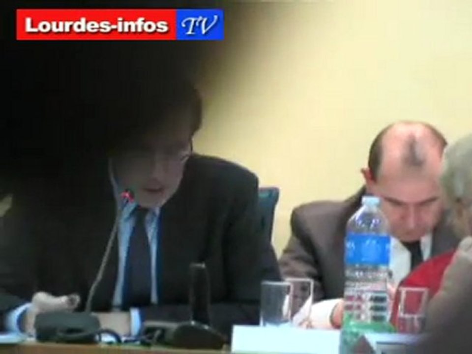 Conseil municipal de Lourdes 16 décembre 2011 (travaux route de Pau sécurisation trafic)