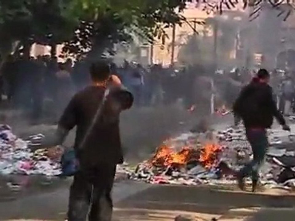 Clashes at Cairo parliament protest