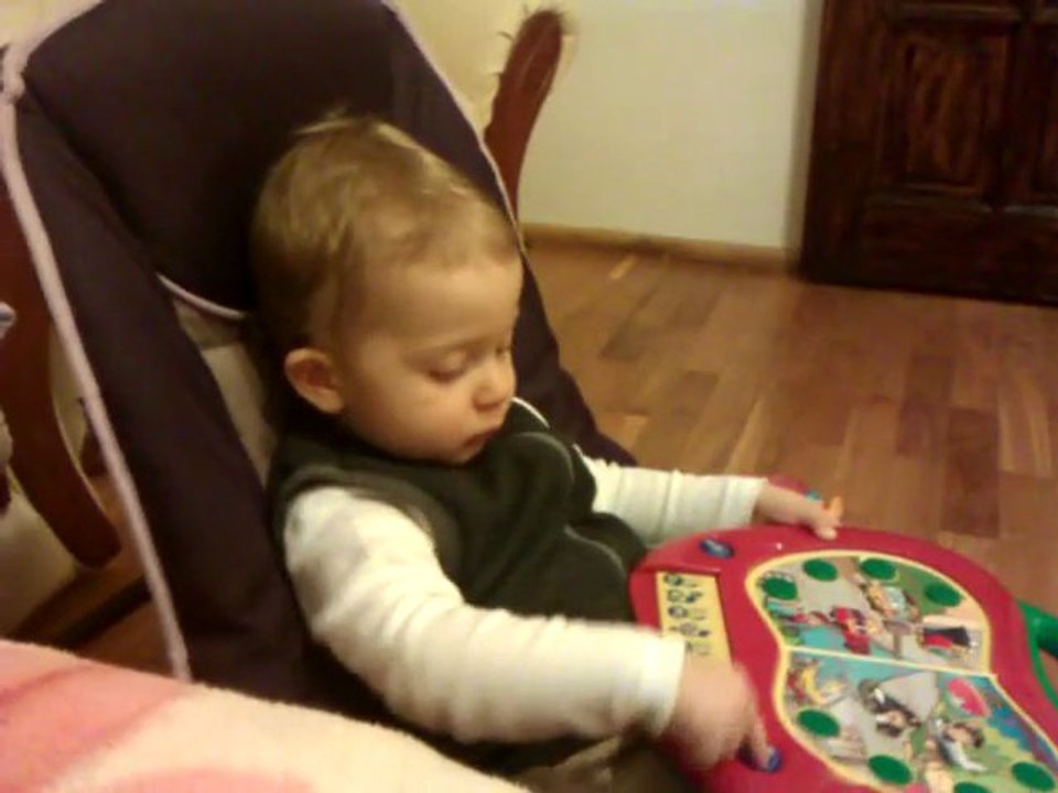 mały "Mozart" sfilmowany HTC 7 Mozart z Windows Phone