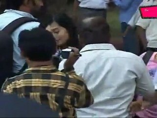 Amrita Rao Pays Homage To Late Dev Anand @ Mahboob Studio