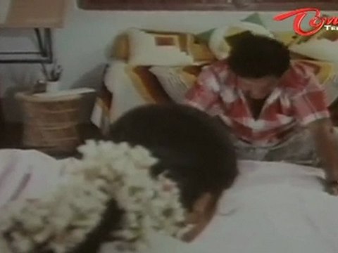 Hilarious Scene Between Rajendra Prasad - Divyavani