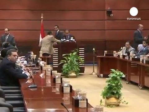 Los disturbios en Egipto se extienden a la plaza Tahrir