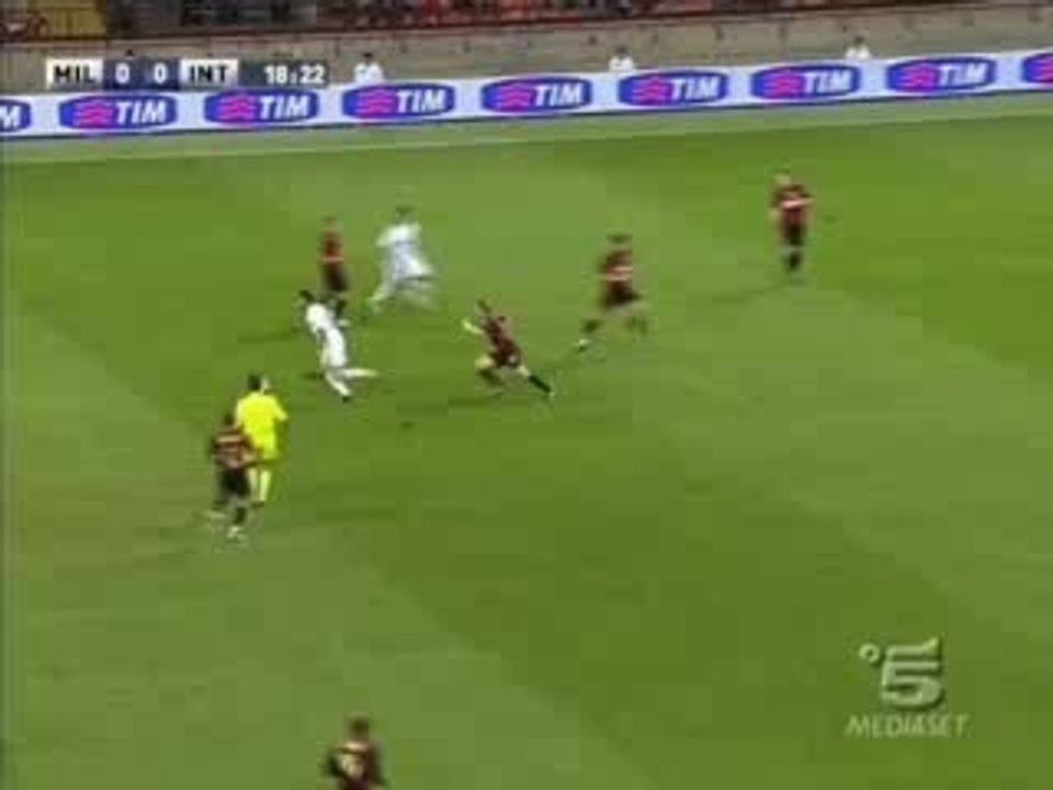 Milan 2-1 Internazionale: Cruz
