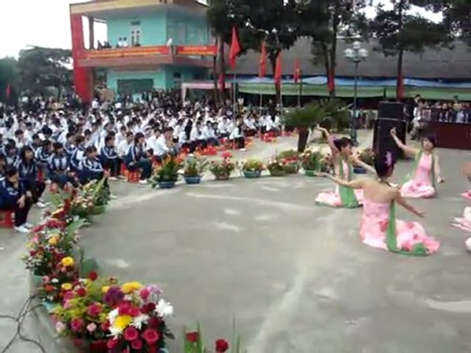 VĂN NGHỆ CHÀO MỪNG HỘI TRƯỜNG HẠ HÒA 50 NĂM
