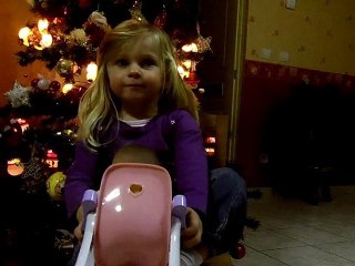 Lucie chante Noel 11