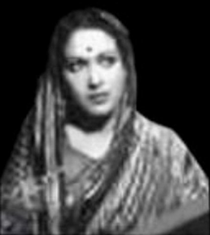 Bairan nindiya kyun nahin aaye (Pujaari)(1946)