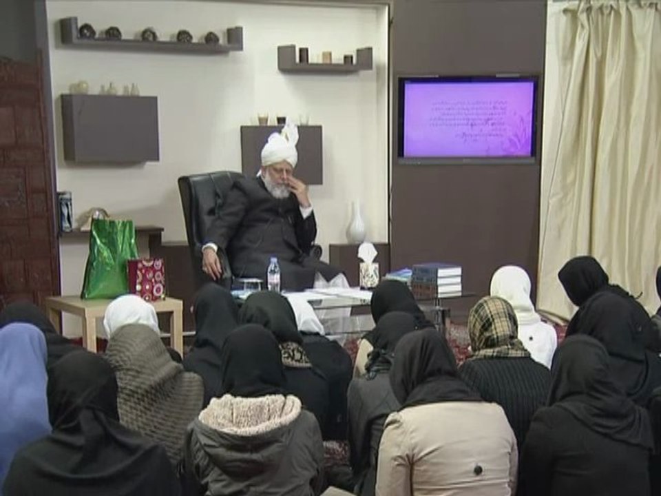 Gulshan-e-Waqfe Nau (Lajna) Class: 27th November 2011 (Urdu)