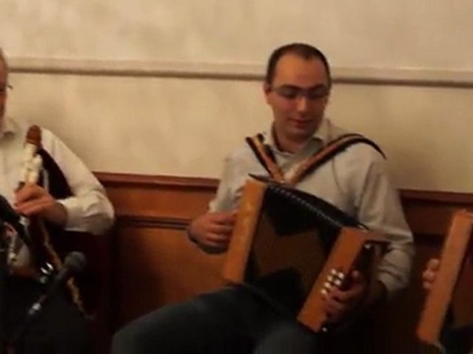 Cabrette et Accordéon ce Samedi 17 Décembre pour un Anniversaire