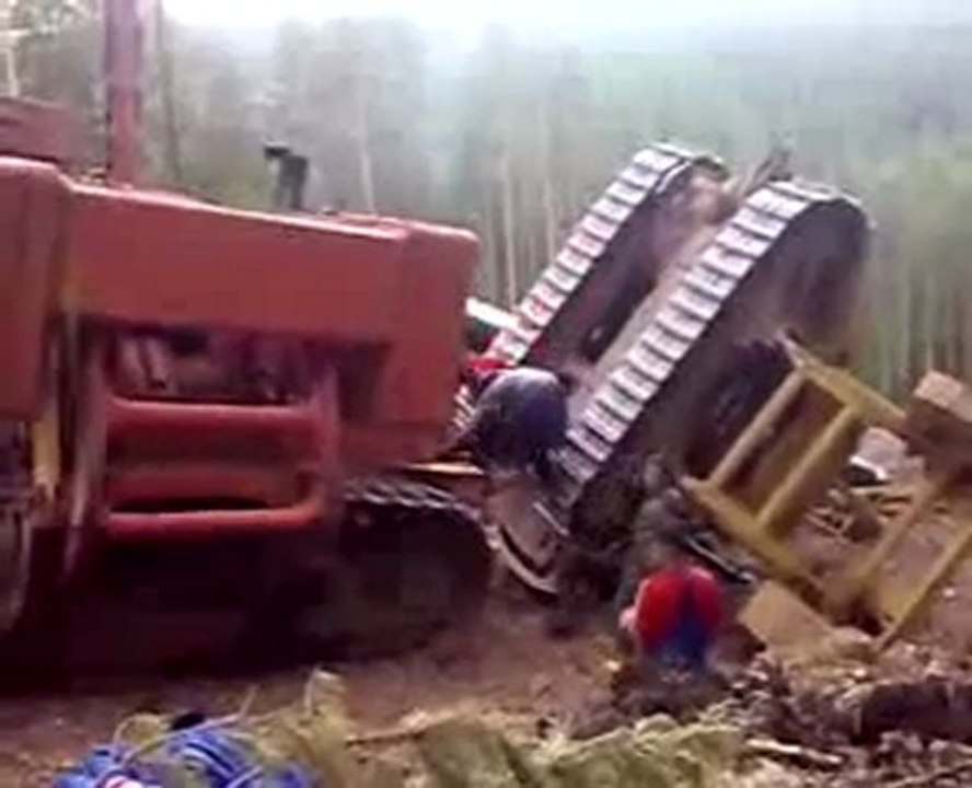 0468 - Régis redresse une grue