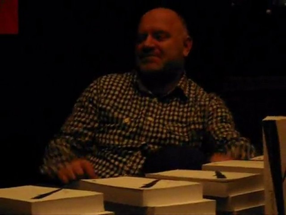 Ştefan Caraman la lansarea volumului "Scrisori către  Rita" - Iaşi 17 dec 2011