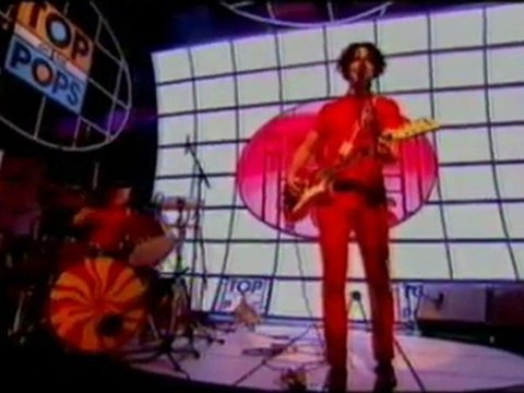The White Stripes - Dead Leaves And The Dirty Ground (Live TOTP)