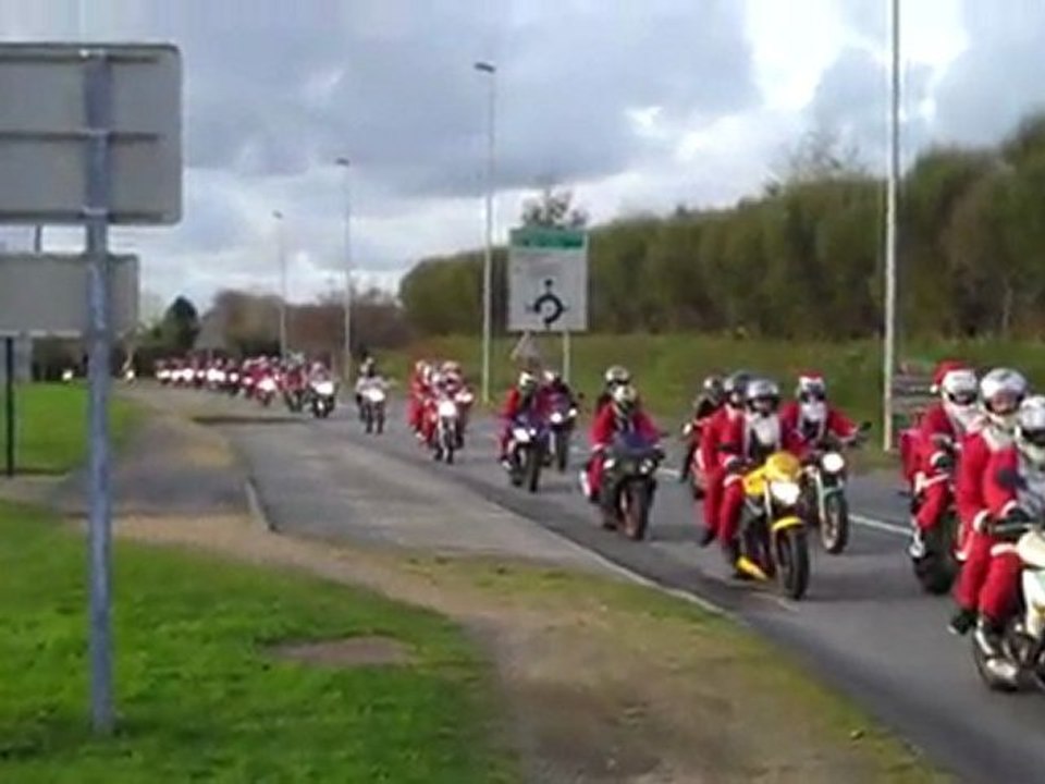 18 decembre 2011 peres noel motards moto 29 brest