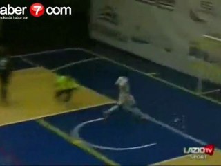 Maina'dan salon futbolunda jeneriklik gol ...