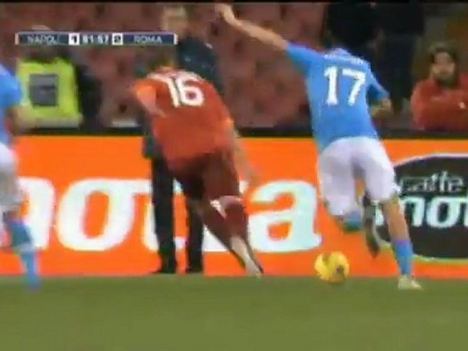 Neapel stolpert zu Hause über den AS Rom